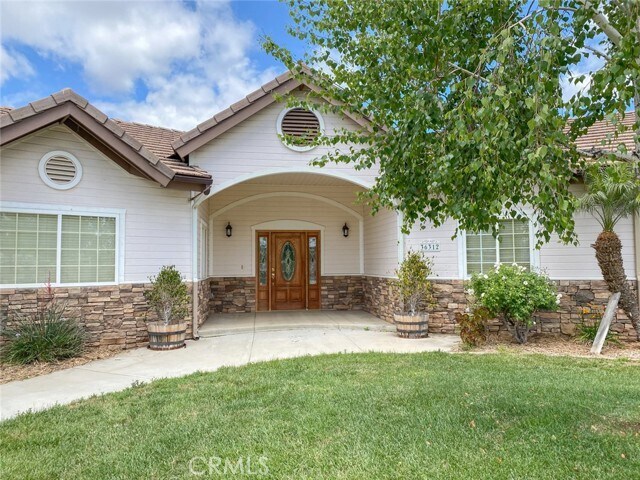 Building Photo - 36312 Travis Ct