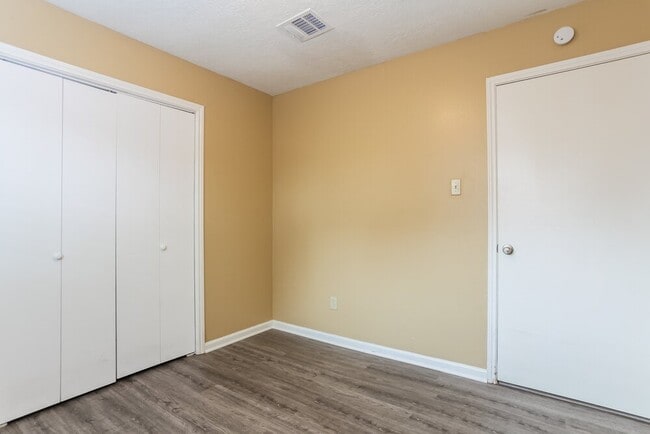 Building Photo - 12526 Zavalla St