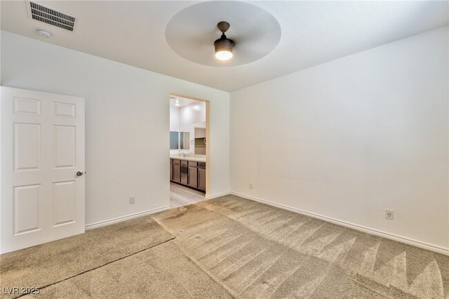 Building Photo - 988 Edel Hest Ave