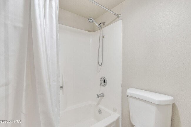 Building Photo - 4444 E Paradise Village Pkwy N