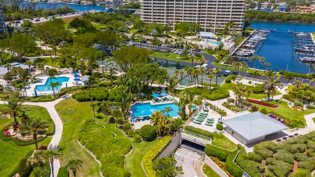 Building Photo - 4301 N Ocean Blvd