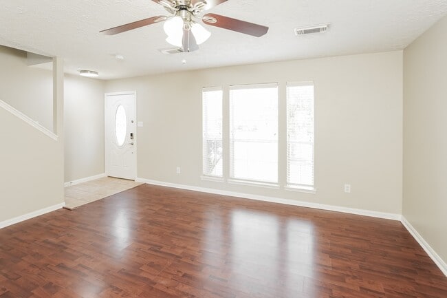 Building Photo - 32034 Ashton Ln