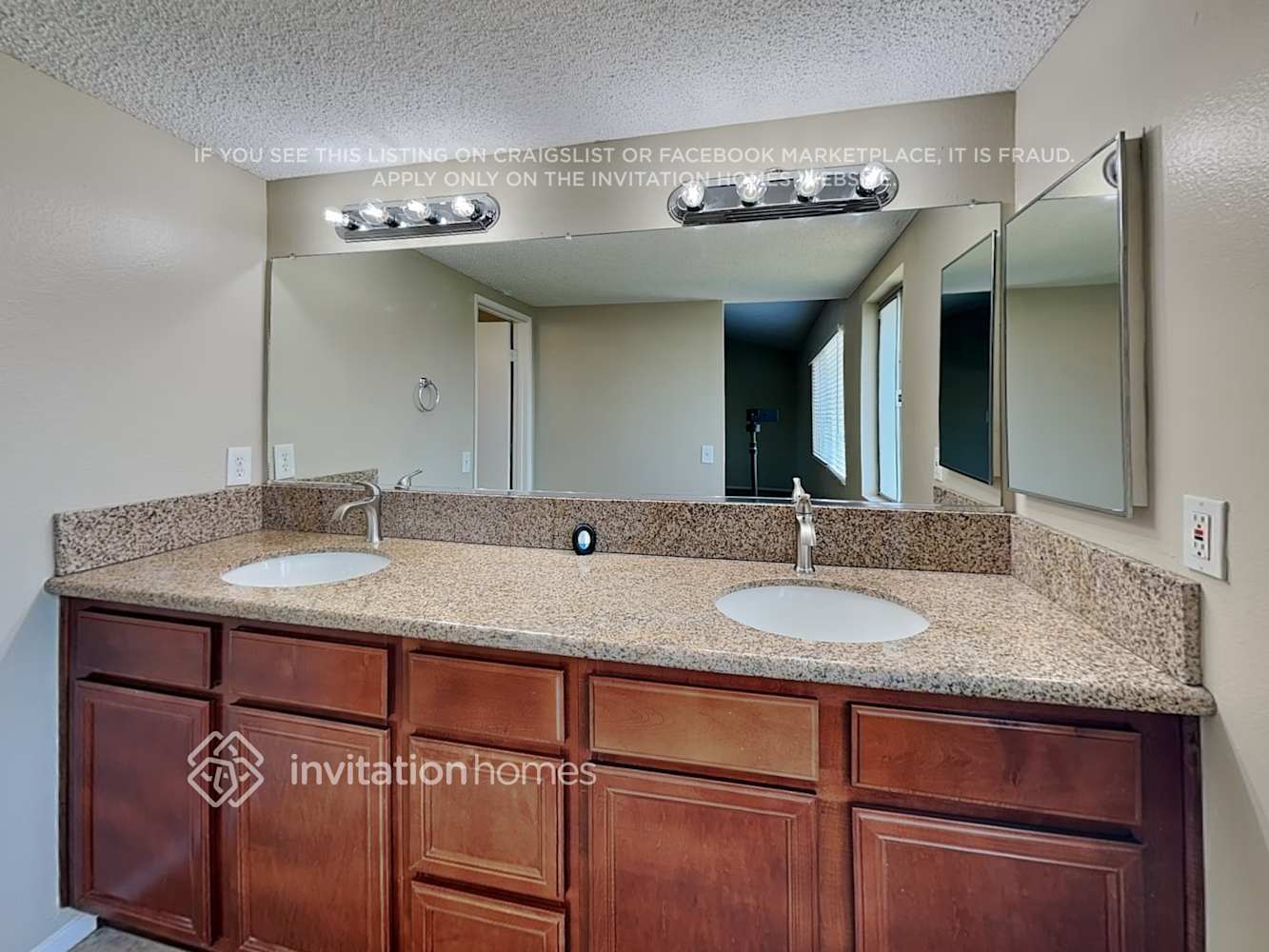 Building Photo - 11951 Sugar Creek Ct