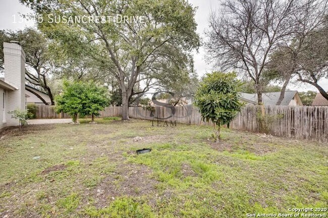 Building Photo - 13815 Susancrest Dr