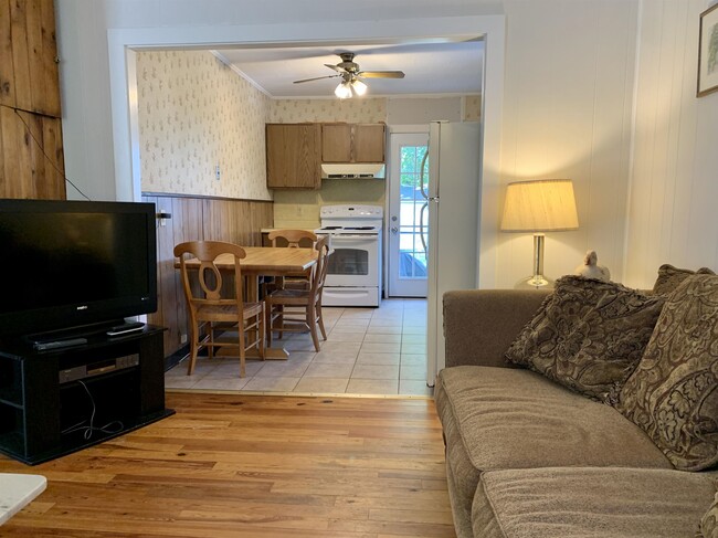 Building Photo - 67 Cable Rd