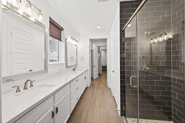 Building Photo - 7218 Grassland Vis Ln