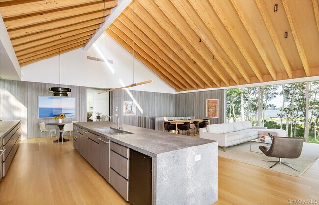 Building Photo - 47L S Ferry Rd