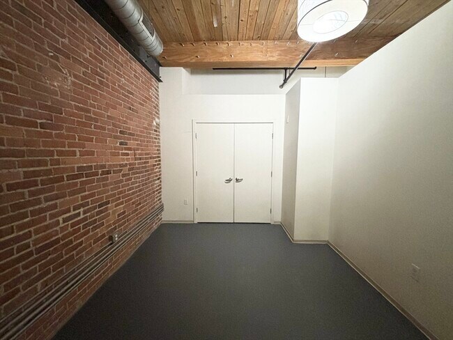 Building Photo - 88 Gerrish Ave