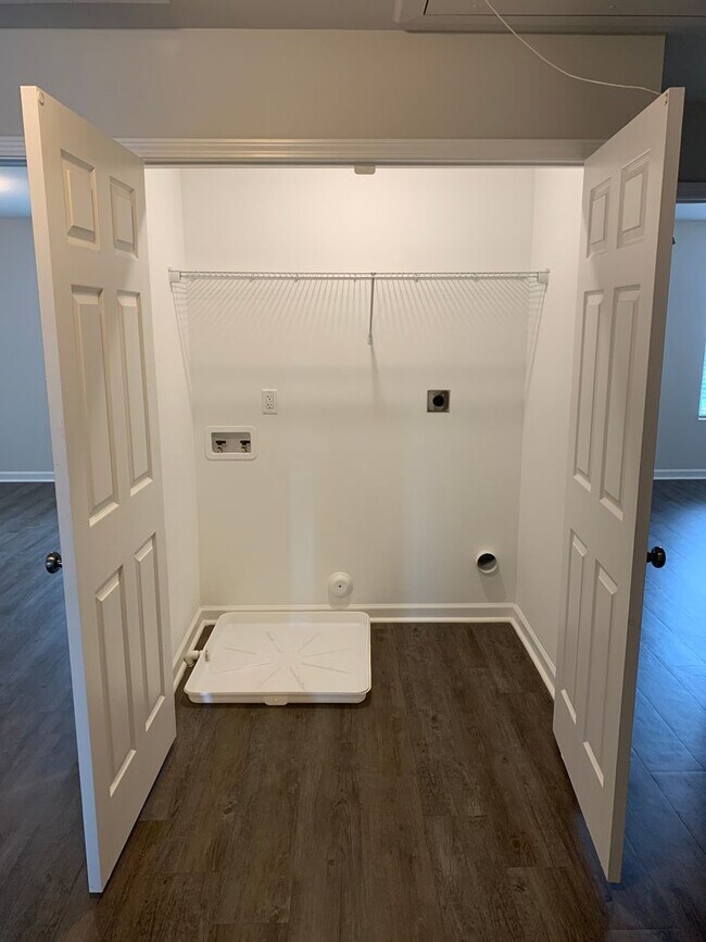 Building Photo - Stylish 3 Bed, 2.5 Bath Home in Desirable Tucker Farms