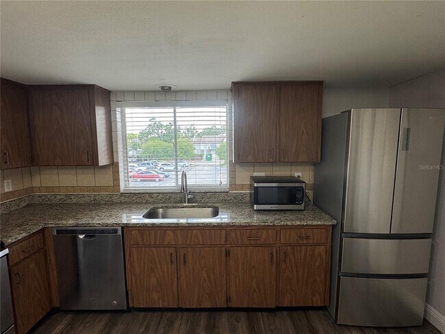 Building Photo - 8601 Huron Ct