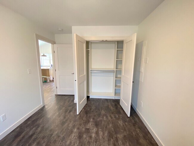 Building Photo - AVAILABLE JUNE - New Construction 3 Bed, 2 Bath Home....Perfect Location!