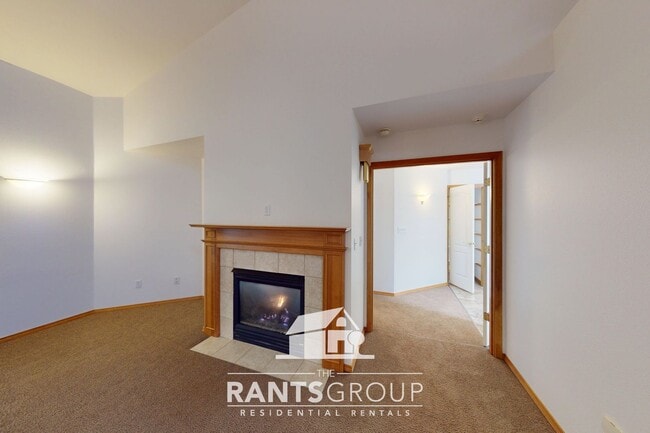 Building Photo - Spacious 3-Bed / 2-Bath Home on 2.5 Private Acres – Cooper Point