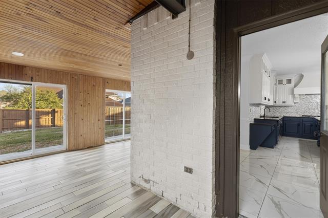 Building Photo - 1512 Chester Dr