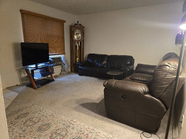 Building Photo - 1570 S Salida Way