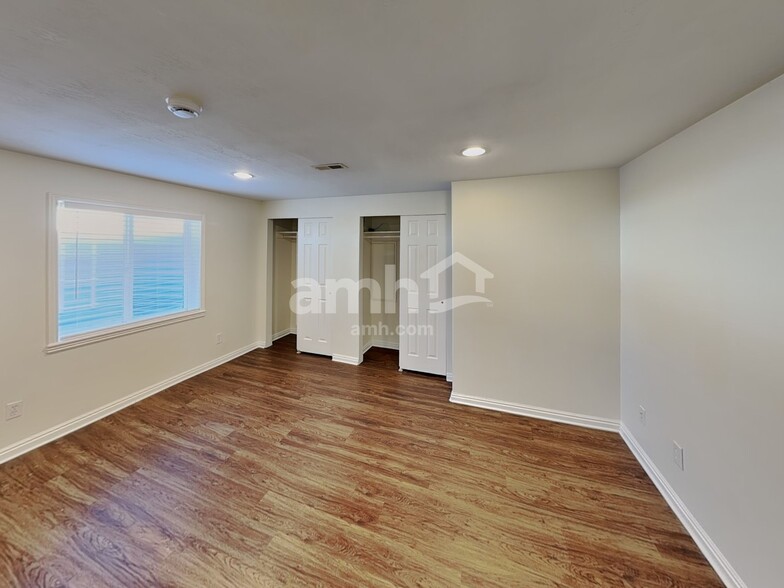 Building Photo - 6428 S Gold Valley Ct