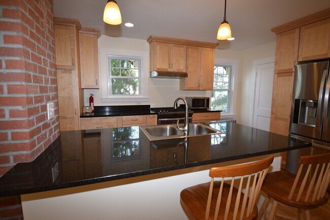 Building Photo - 39 S Normandy Ave