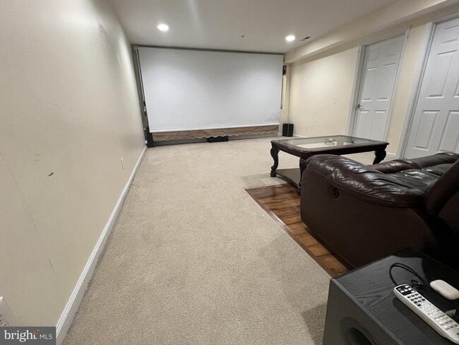 Building Photo - 209 Sills Ln