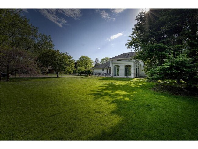 Building Photo - 5721 Londonderry Rd