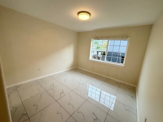 Building Photo - 118 Kaloko Lane