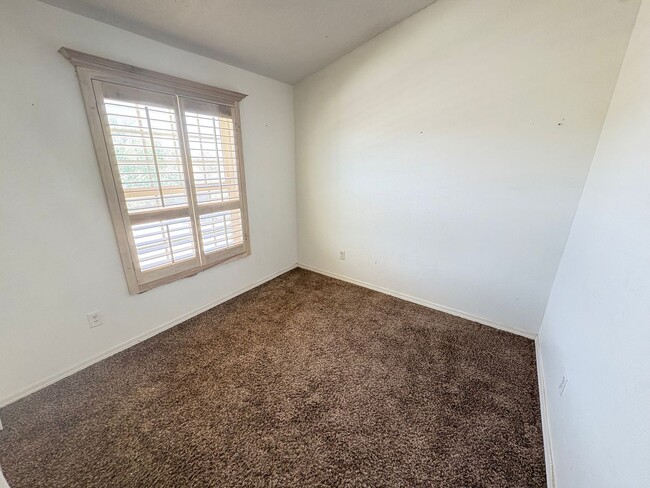 Building Photo - Home for rent in Socorro