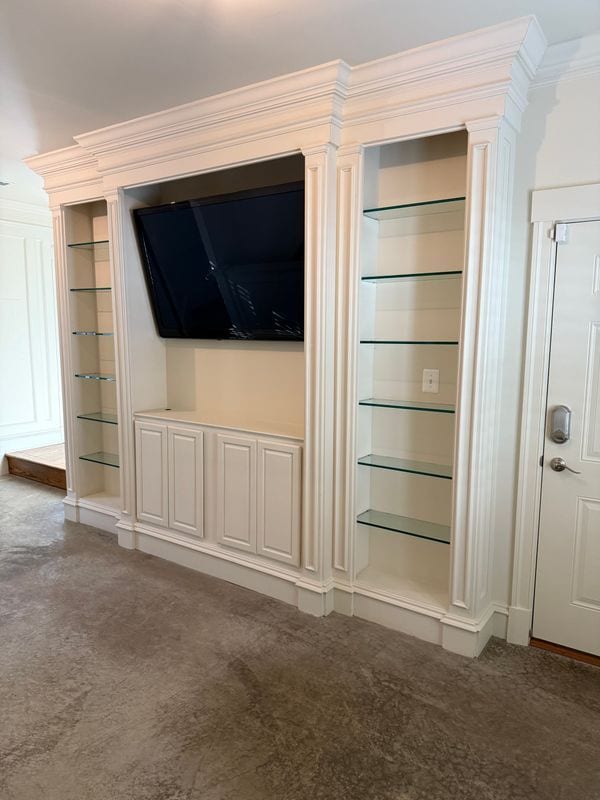 Building Photo - 312 Tschiffely Square Rd