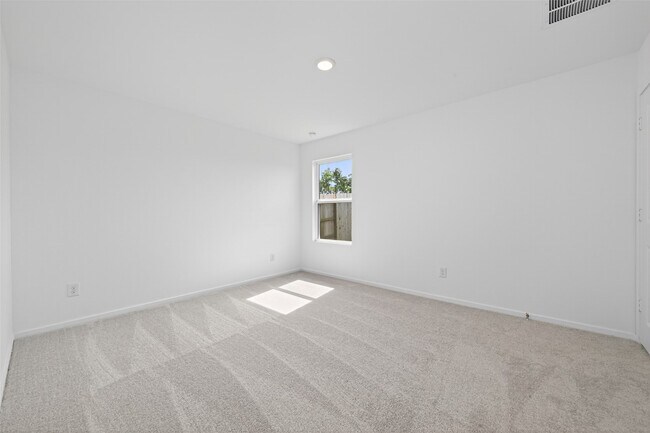 Building Photo - 6274 Alder Crk Dr