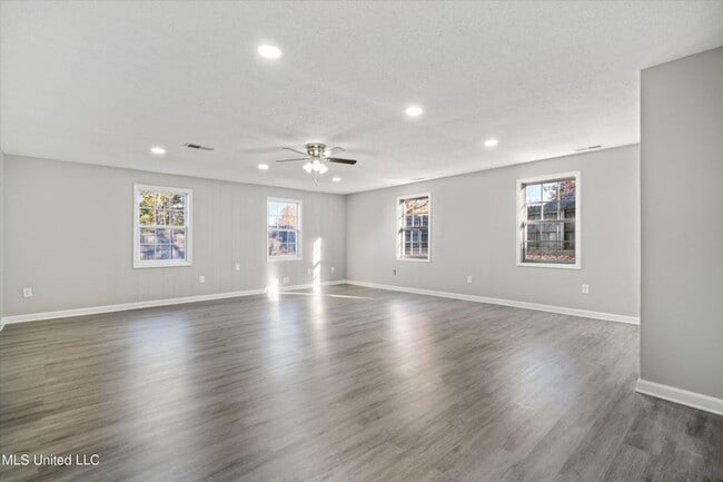 Building Photo - Shadow Oaks Parkway 3865