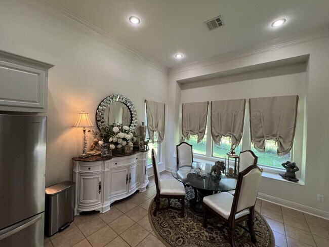 Building Photo - Luxury 4 Bedroom Home in Zachary’s Audubon Lakes