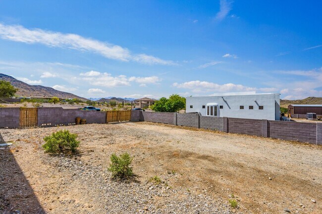 Building Photo - 3510 W Bohl St