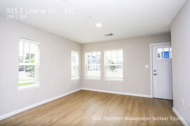 Building Photo - 915 E Lemon St