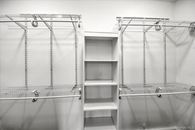 Building Photo - 12 Wainwright Ave