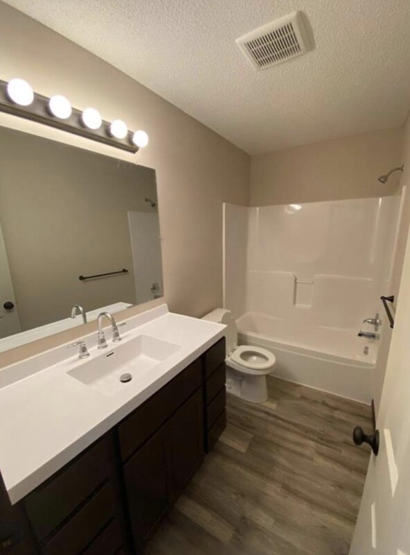 Building Photo - 2339 8th Ln SE