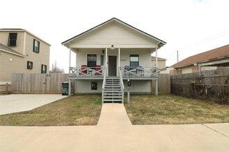 Building Photo - 5506 Ave Q 1/2