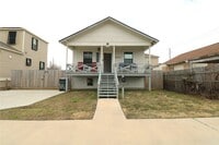 Building Photo - 5506 Ave Q 1/2