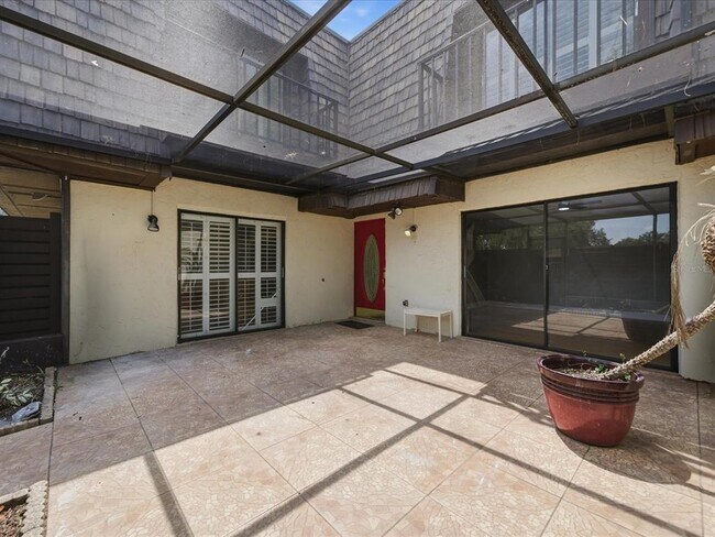 Building Photo - 15338 E Pond Woods Dr