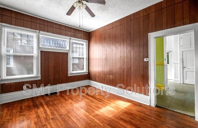 Building Photo - 2360 N Patterson Ave