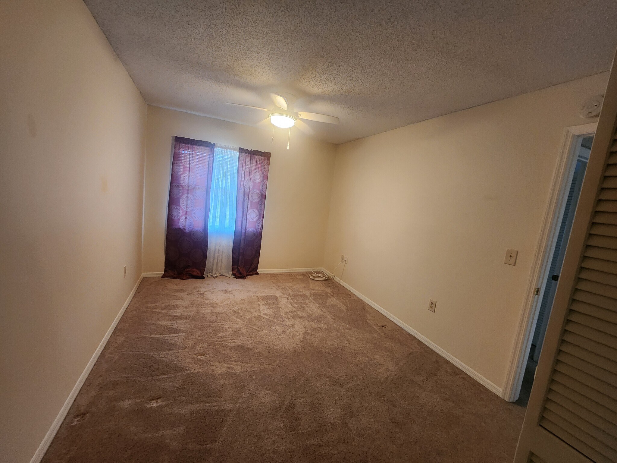 Building Photo - 2495 Twin Dr