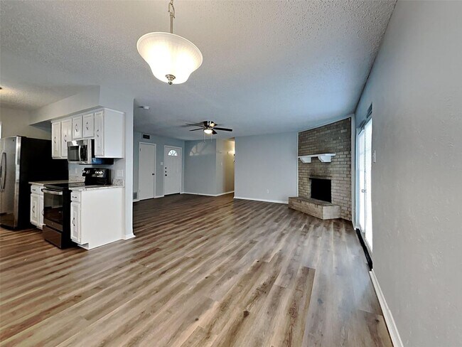 Building Photo - 3 BR/2BA | Renovated Single Family Home | 2-Car Garage | Gated backyard