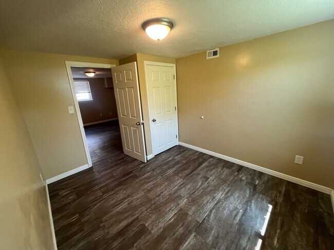Building Photo - Haralson