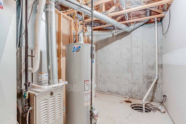 Building Photo - 1054 E Karla Ct