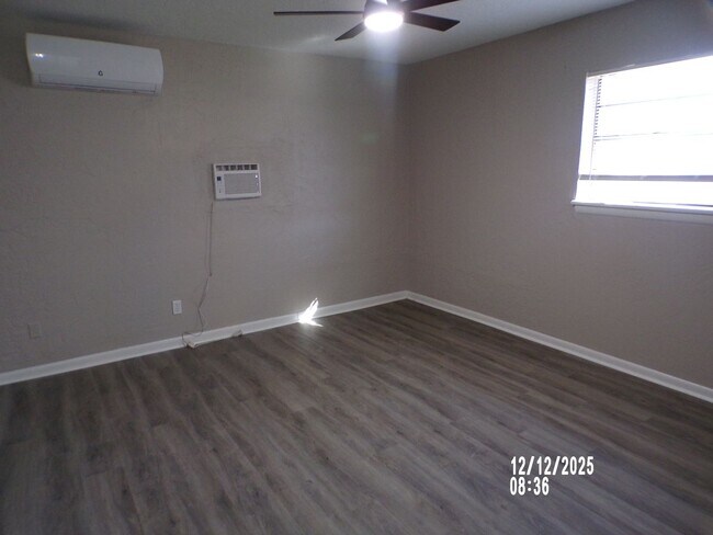 Building Photo - Great re-do