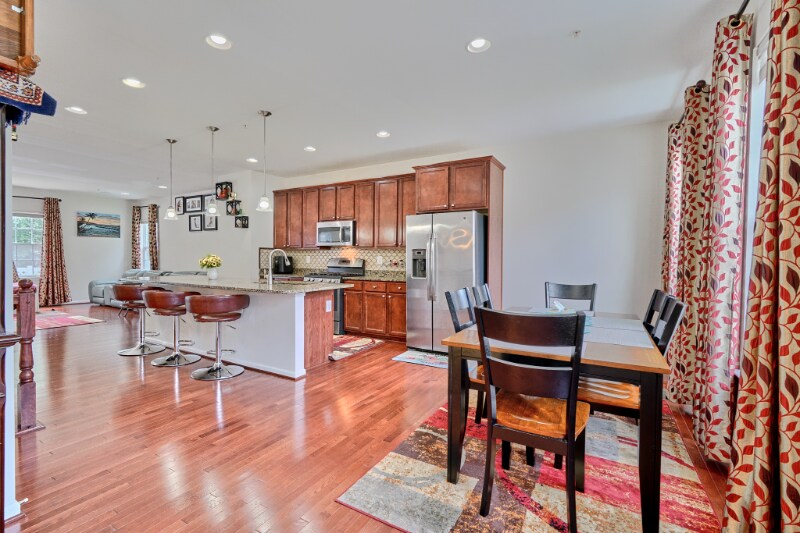 Building Photo - 7863 River Rock Way