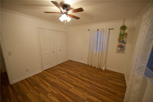 Building Photo - 34 Basore Dr