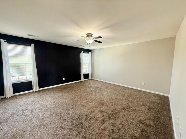 Building Photo - 4818 Summerside Dr