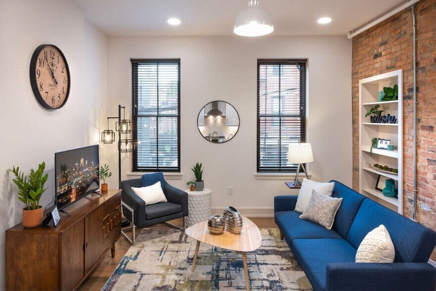 Primary Photo - 26 W 15th St