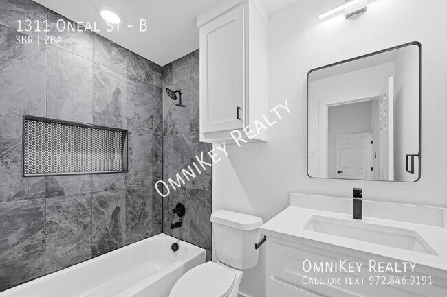 Building Photo - 1311 Oneal St