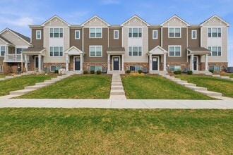 Building Photo - 217 Goldenrod Dr