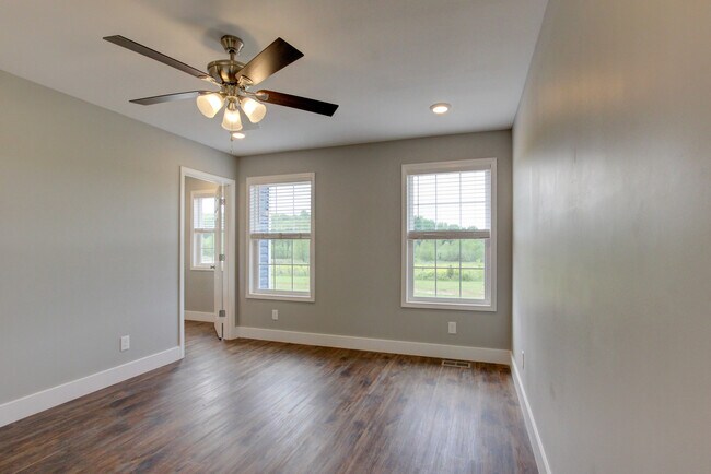 Building Photo - 5821 Highland Lick Rd