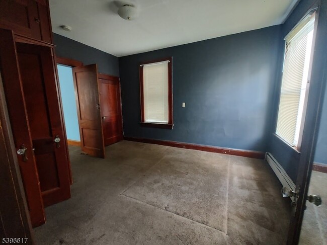 Building Photo - 41 Summit Ave