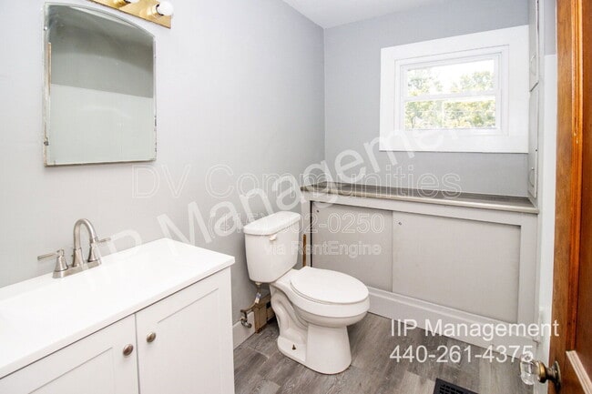 Building Photo - 54 S Portage Path